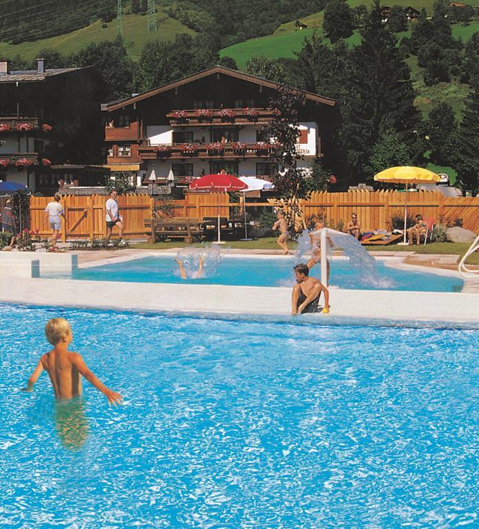 Hotel-Gasthof "Zur Muehle" Kaprun Εξωτερικό φωτογραφία